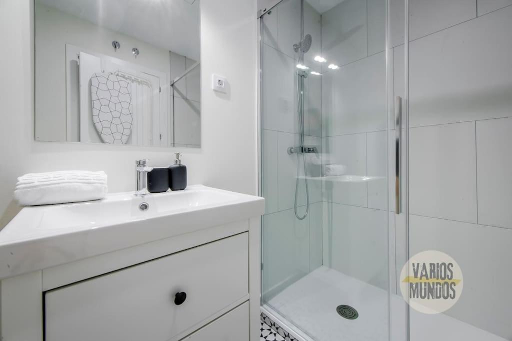 Cozy Y Centrico Apt Para 6Pax En Plaza Del Carmen E2 Madrid Dış mekan fotoğraf