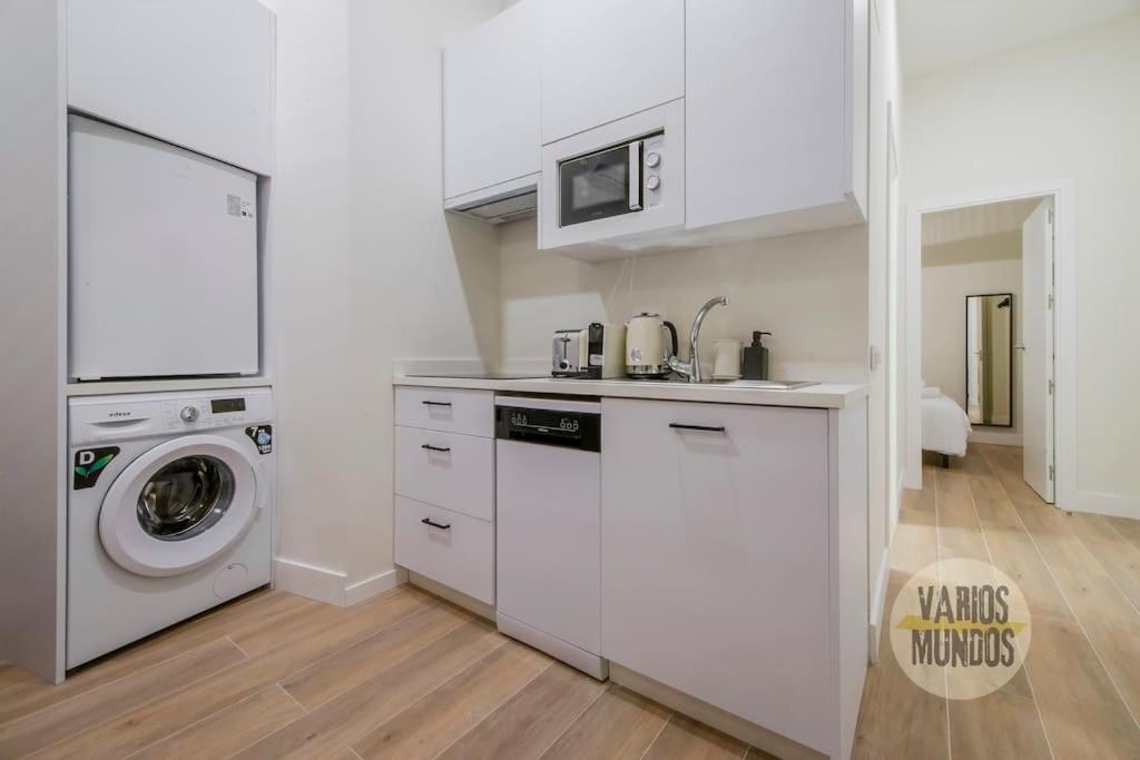 Cozy Y Centrico Apt Para 6Pax En Plaza Del Carmen E2 Madrid Dış mekan fotoğraf