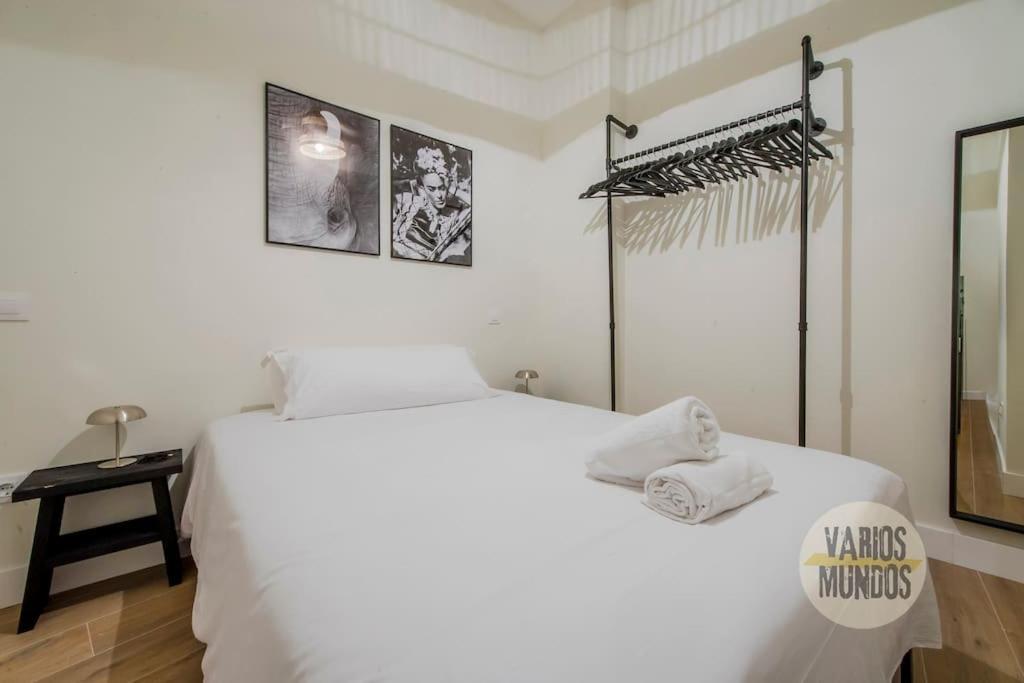 Cozy Y Centrico Apt Para 6Pax En Plaza Del Carmen E2 Madrid Dış mekan fotoğraf