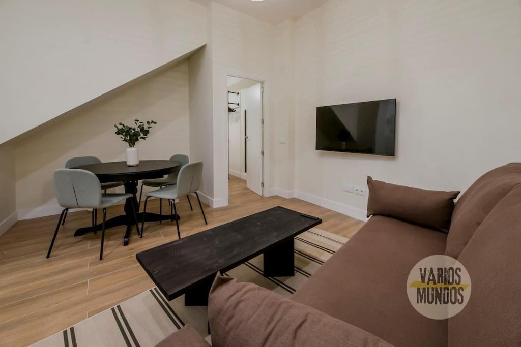 Cozy Y Centrico Apt Para 6Pax En Plaza Del Carmen E2 Madrid Dış mekan fotoğraf